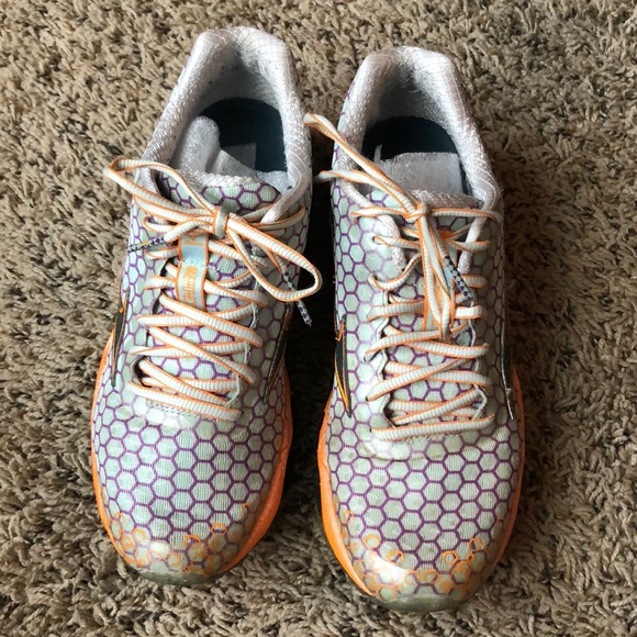 mizuno wave prophecy womens size 9